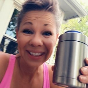 Meet your Posher, Eva